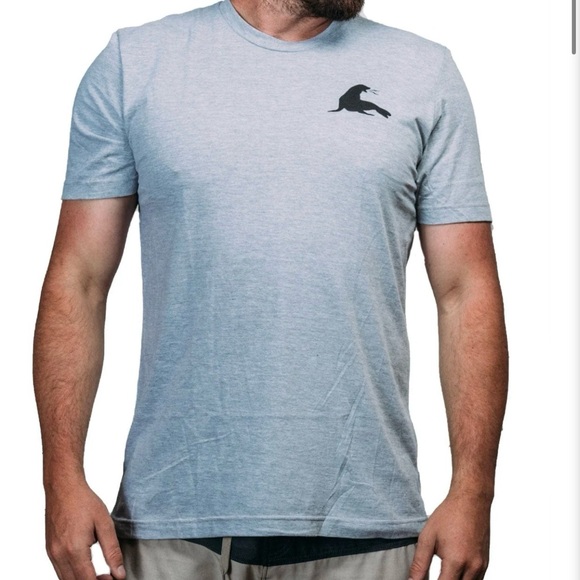 Urturt Men’s Shark Week Is Fake News T-Shirt Size Large - Picture 1 of 4